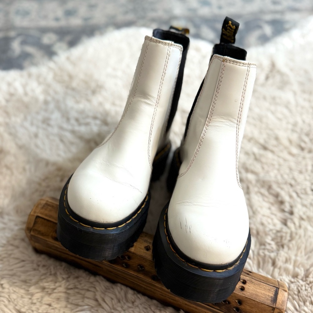 Doc Dr. Martens 2976 Quad Platform Women's White Chelsea Boot Size 37 US 6 - Picture 11 of 16